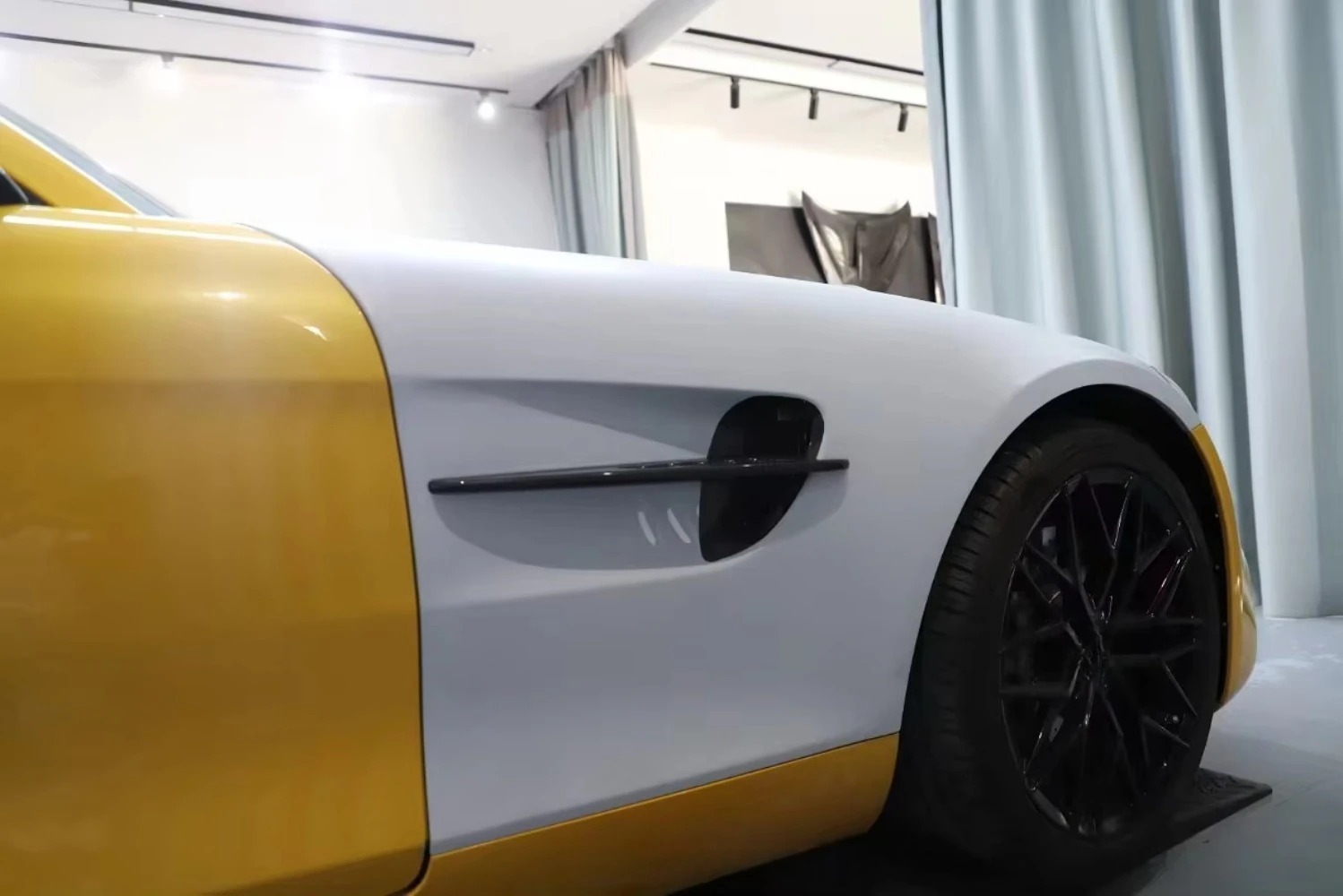 High Quality Fast Delivery Whole Sale Price Dry Carbon Fiber Fenders Body Kits for  GT GTS